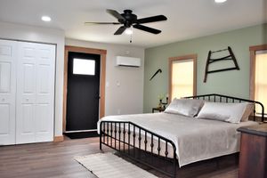 Alojamiento - Country Farm House-Fully Renovated-Sleeps 10