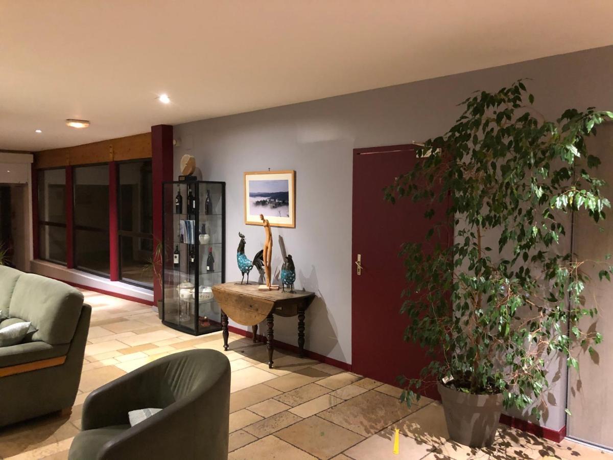 Vista Lobby Logis Hotel La Bergerie