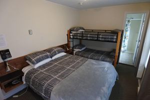 Alojamiento - Black Rooster Guesthouse