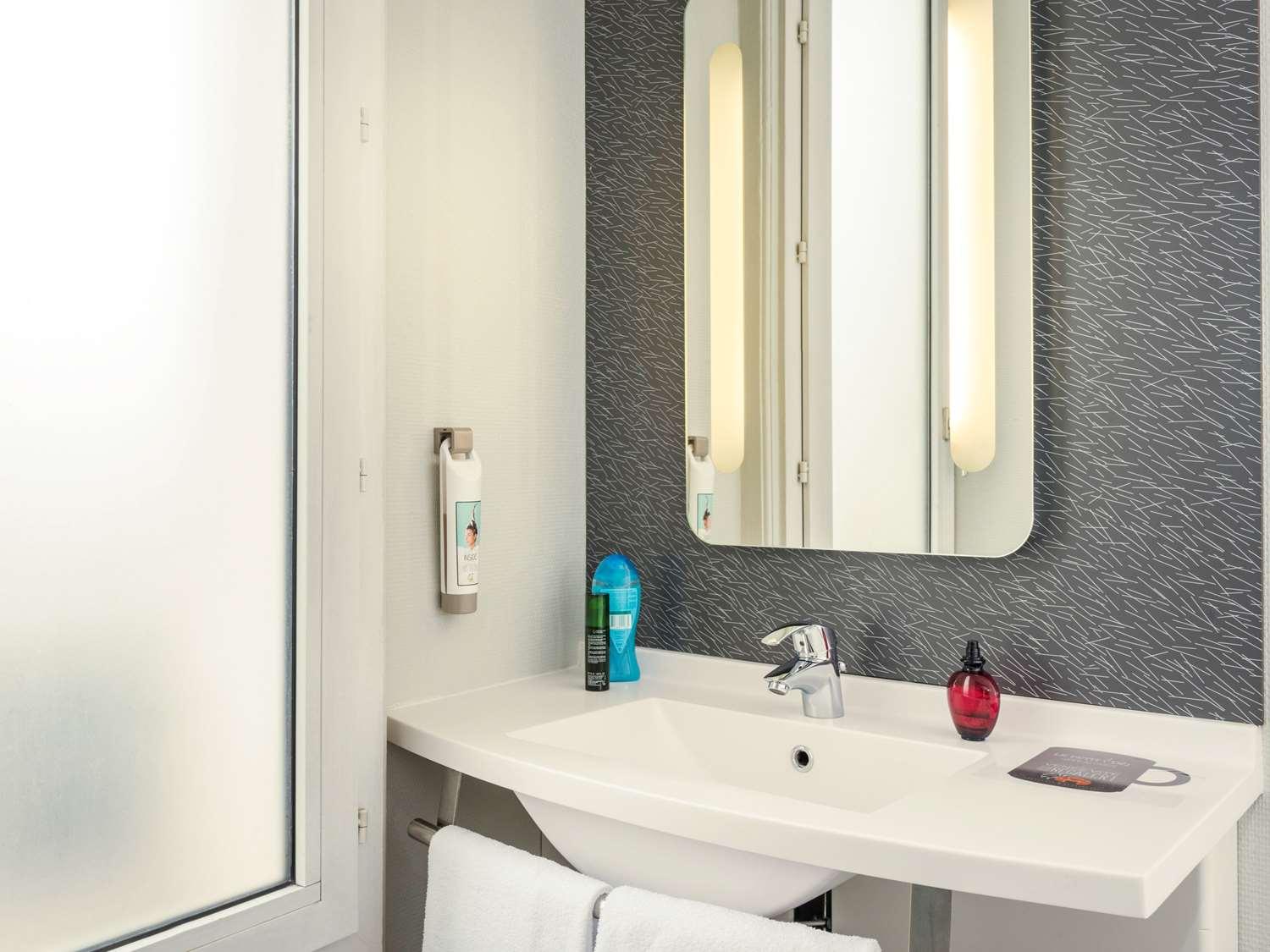 Hotel ibis Daumesnil Puerta Dorada