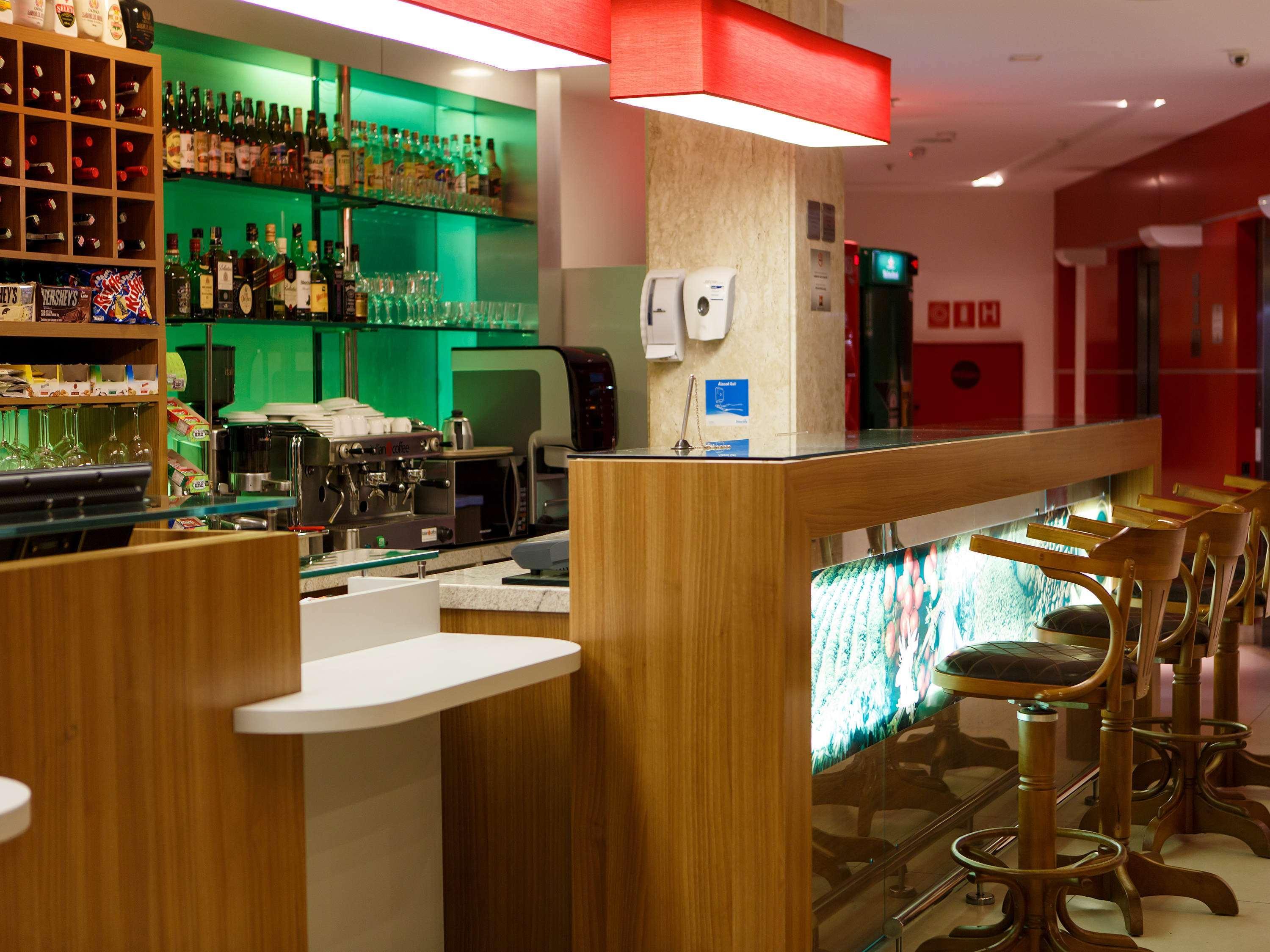 Bar/Salón Ibis Vitoria Da Conquista