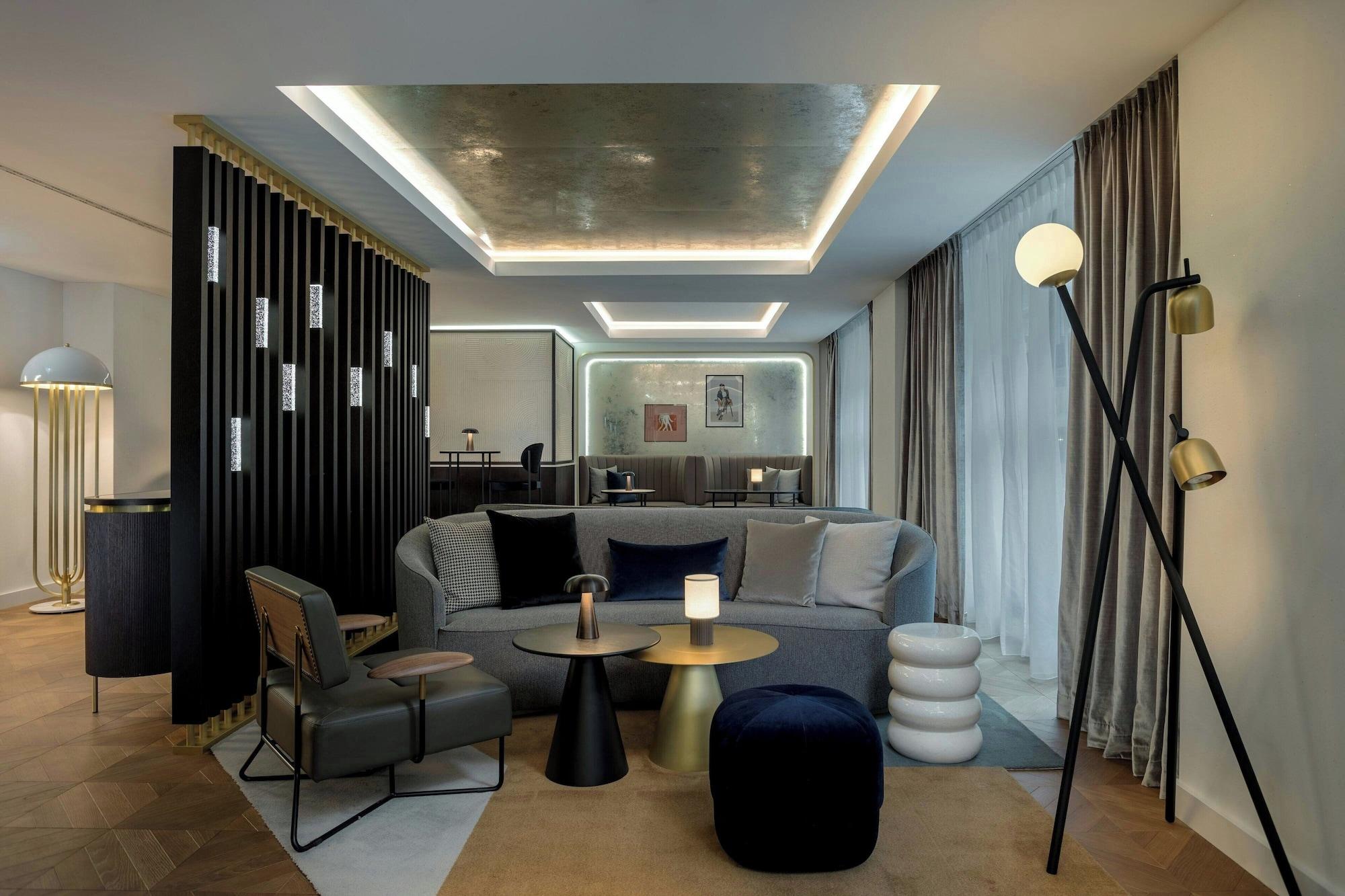 Bar/Salón Neues Schloss Privat Hotel Zurich, Autograph Collection