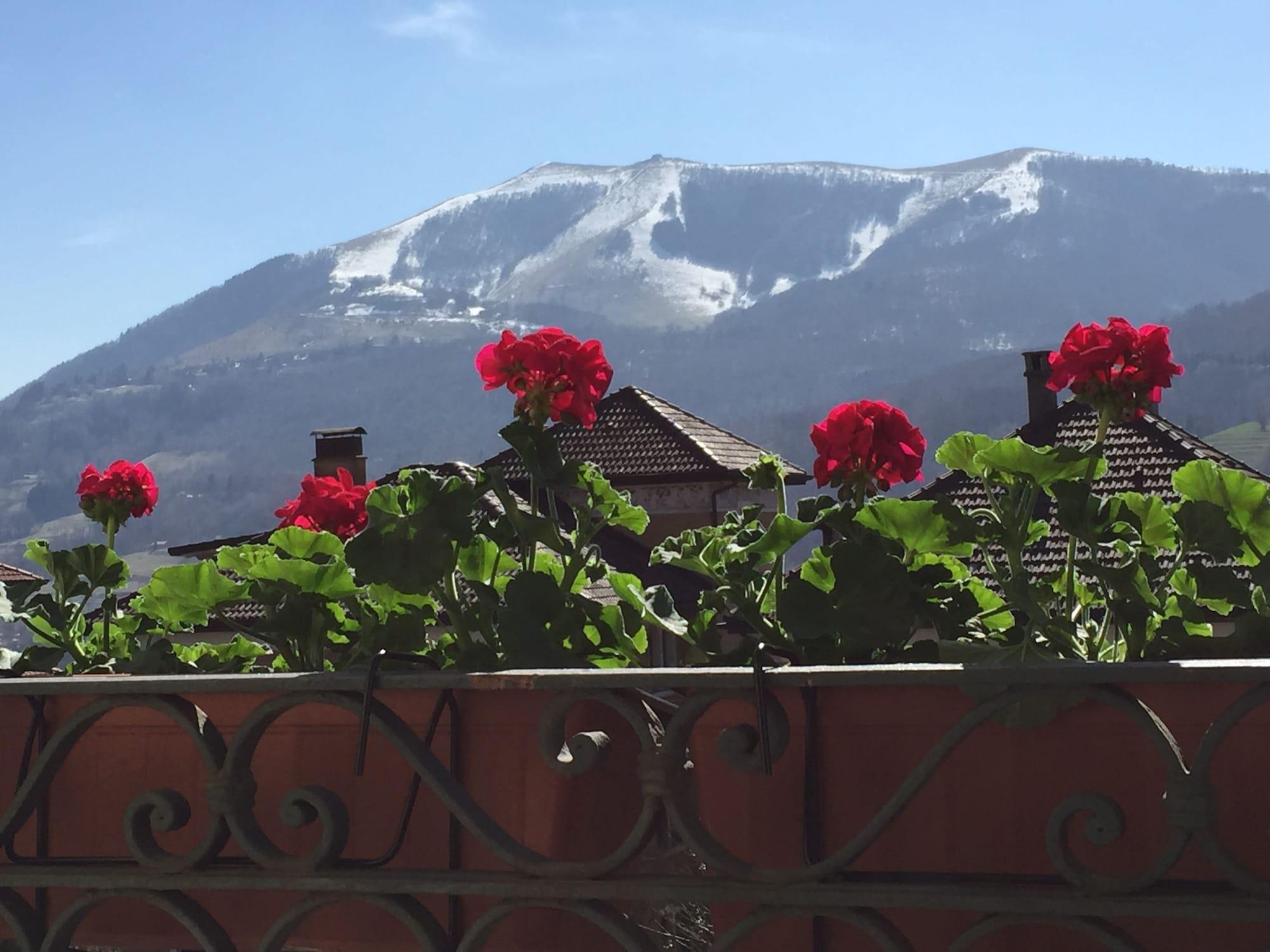 Varios Villa San Fedele