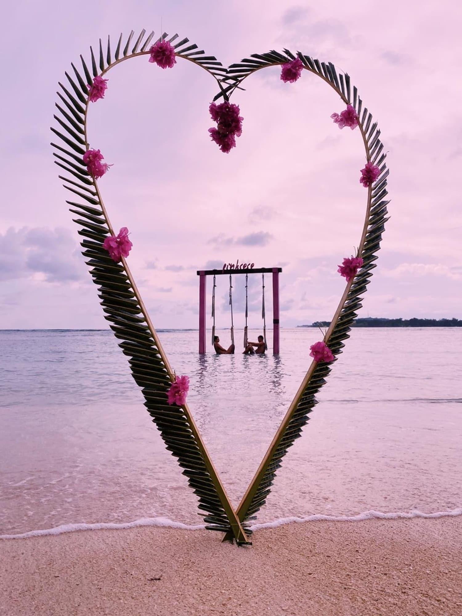 Playa PinkCoco Gili Air - Constant Surprises & for Cool Adults Only