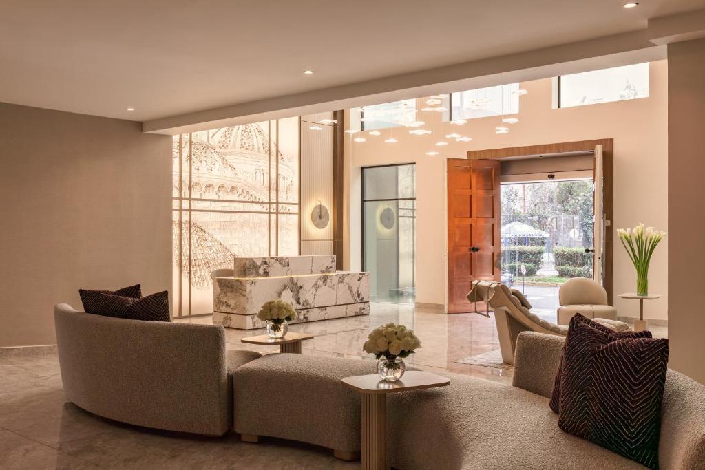Vista Lobby Le Parc Hotel, Beyond Stars