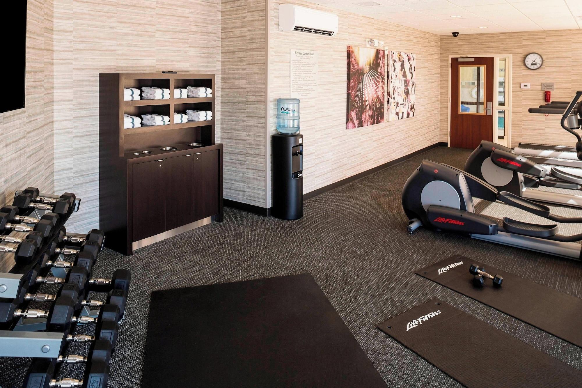 Gimnasio Courtyard by Marriott Sioux Falls