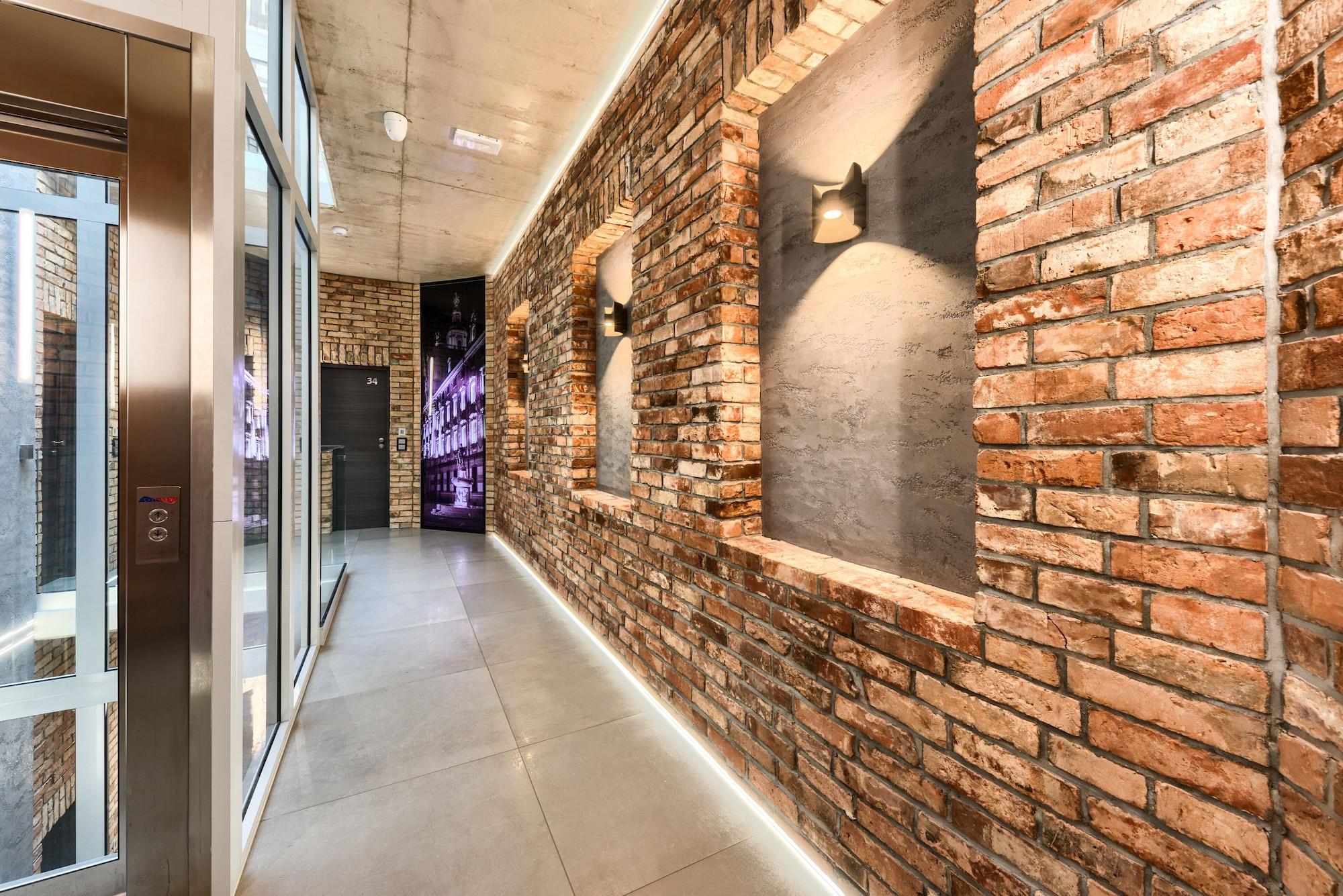 Varios Aparthotel New Lux