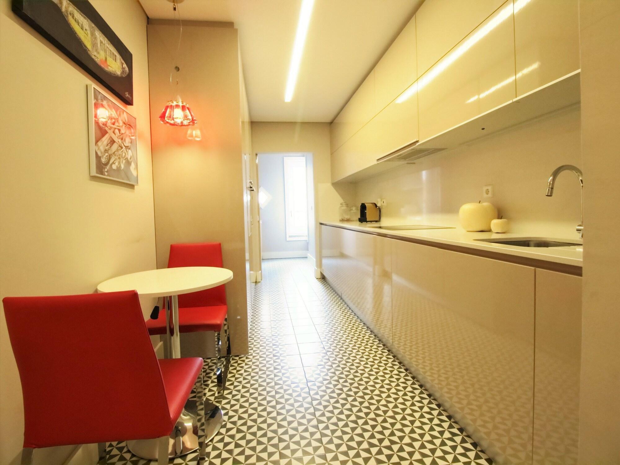 Equipamiento de Habitación ALIADOS by YoursPorto