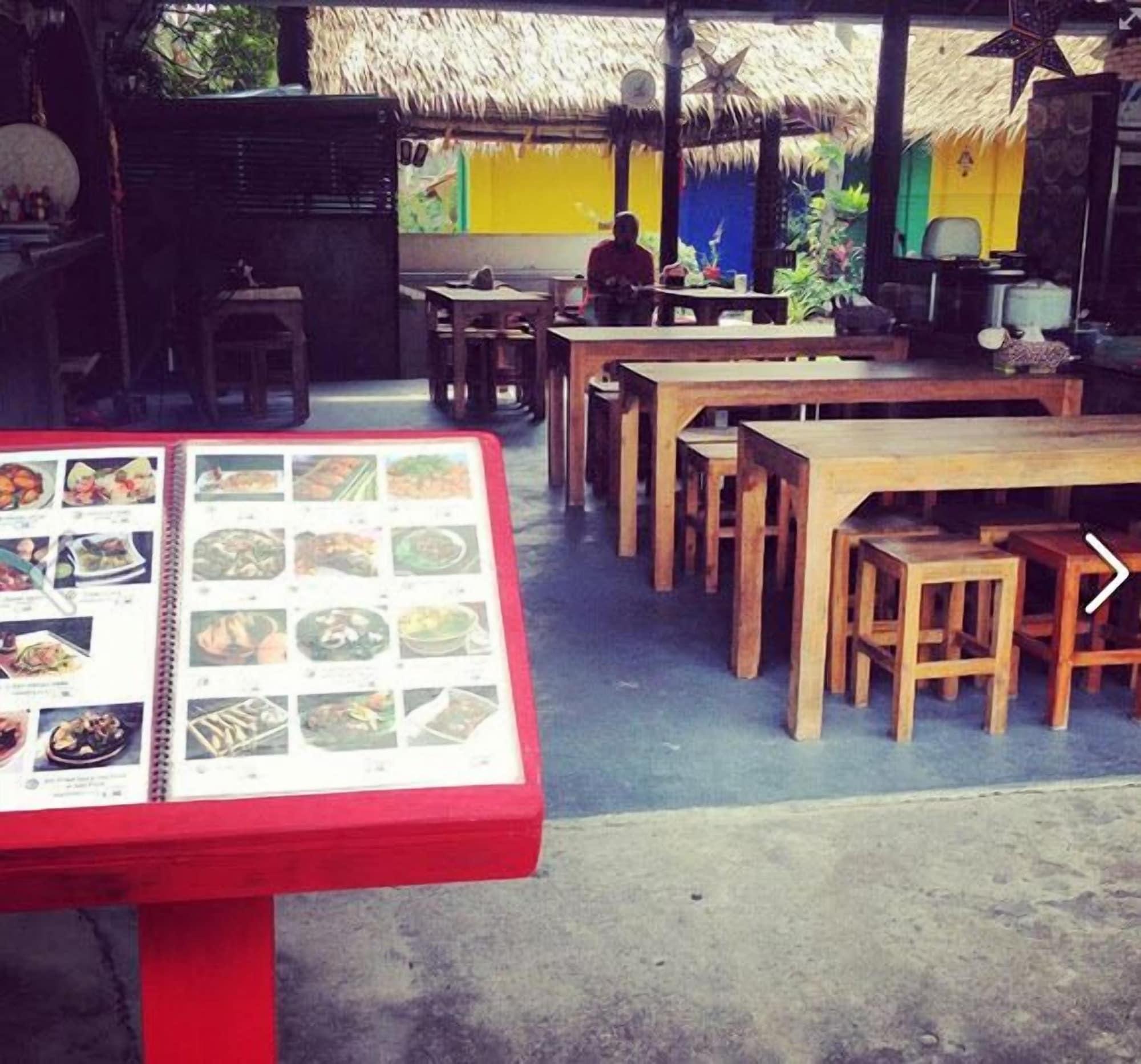 Restaurant Wok & The Much Rooms - Hostel