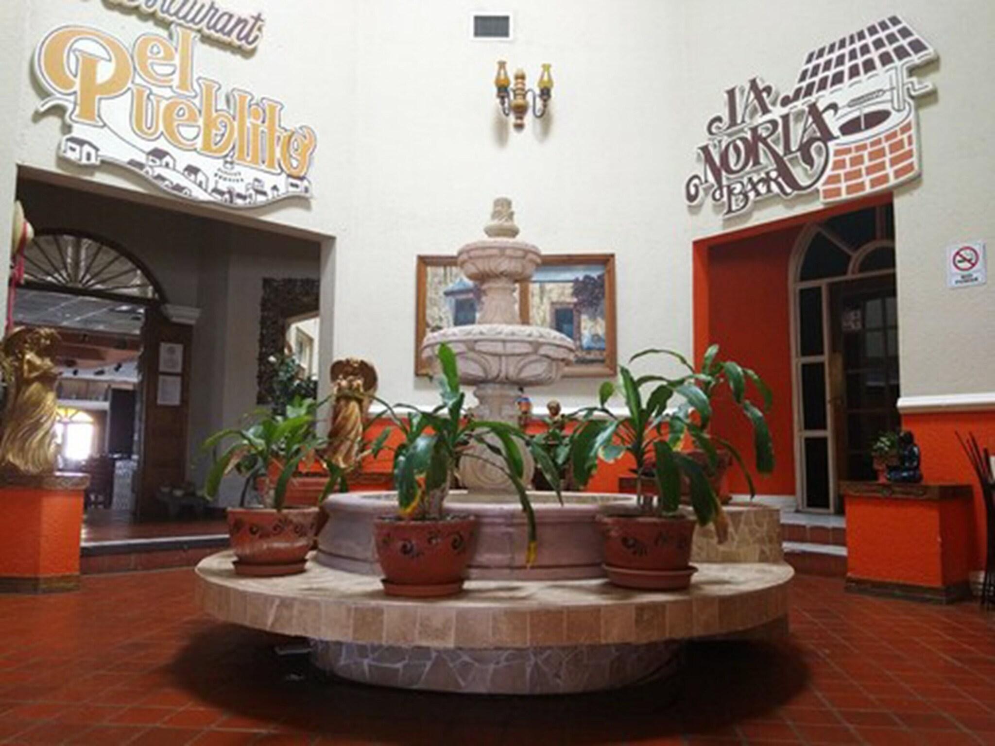 Varios Hotel Chula Vista
