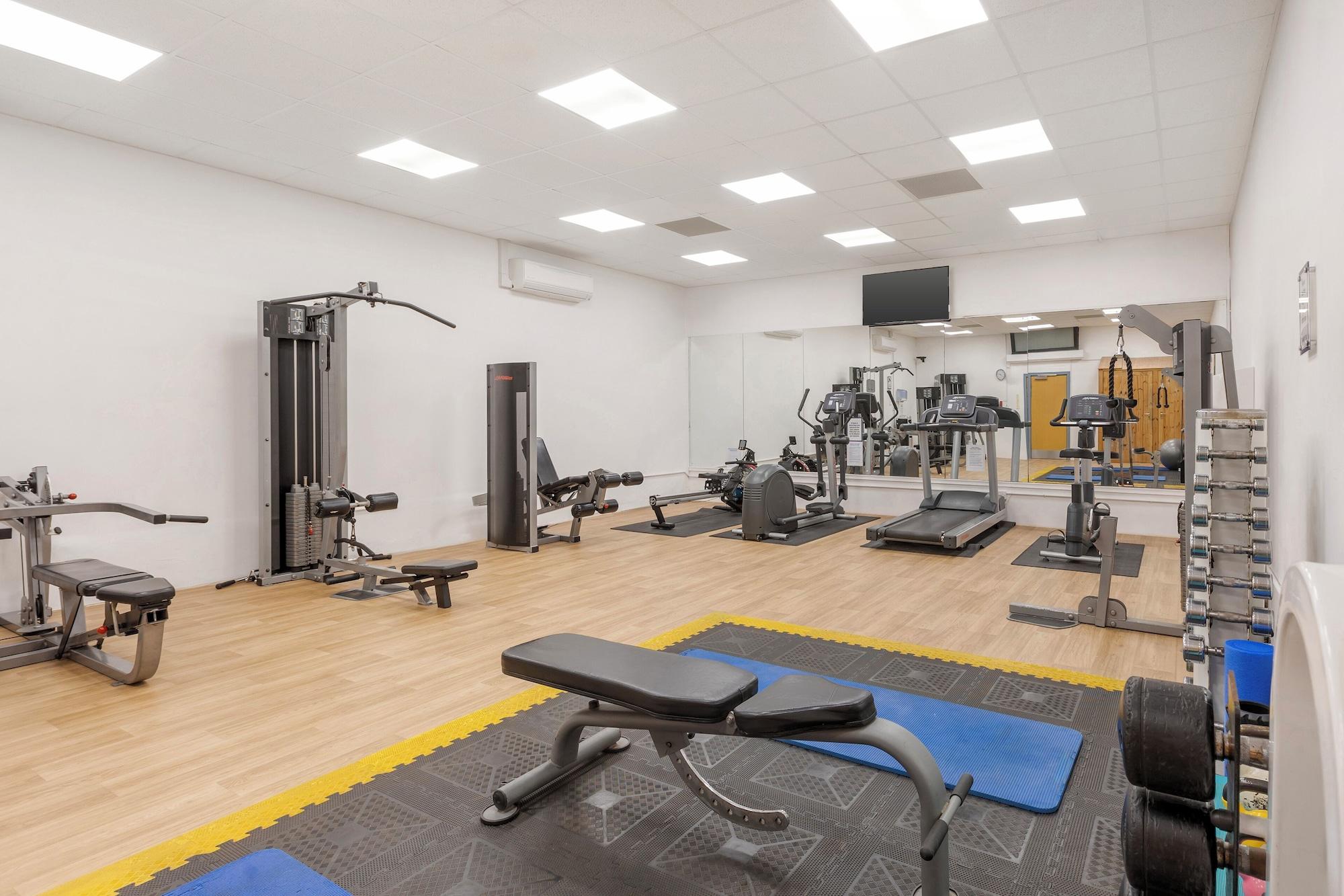 Gimnasio Woodford Bridge Country Club