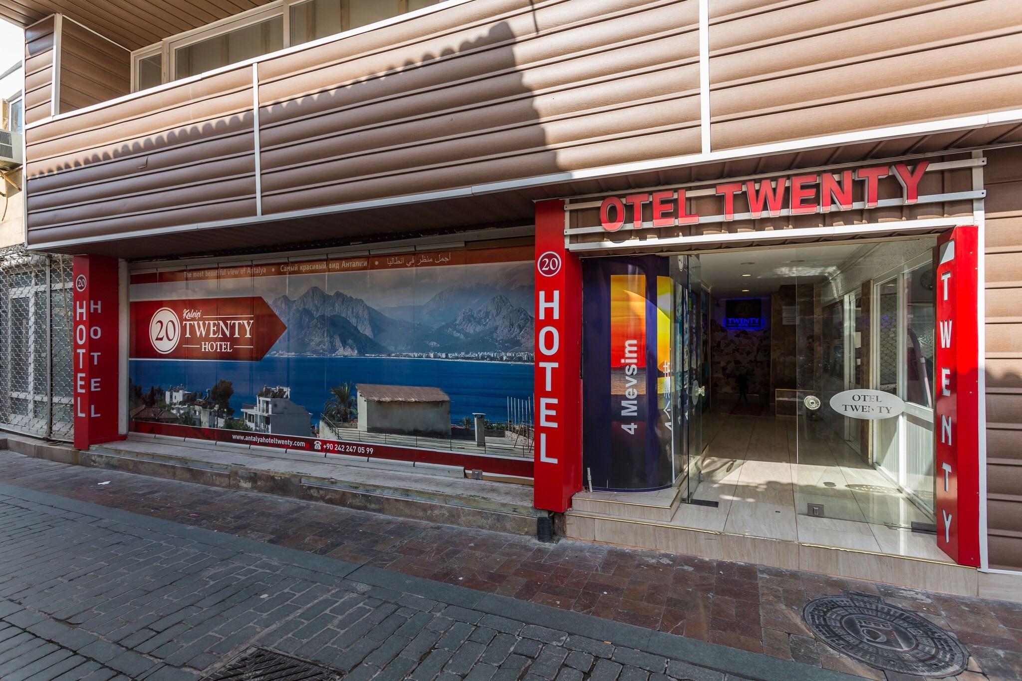 Instalaciones Recreativas Hotel Twenty