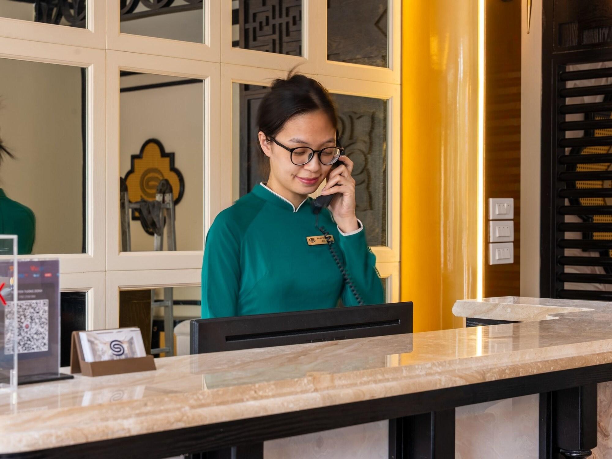 Varios San Quatorze Hanoi Hotel