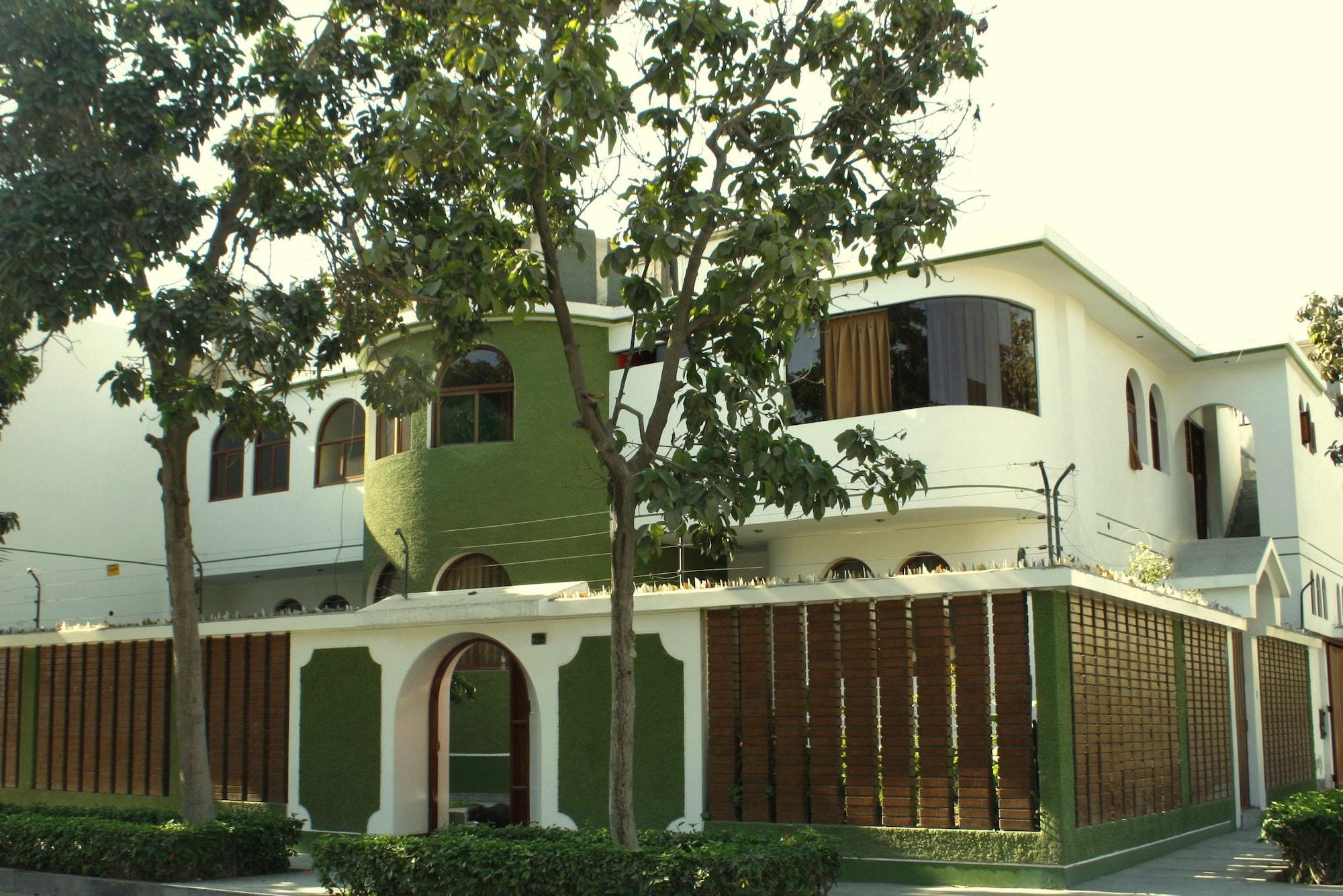Vista Exterior LYNIK La Casa de Blanca