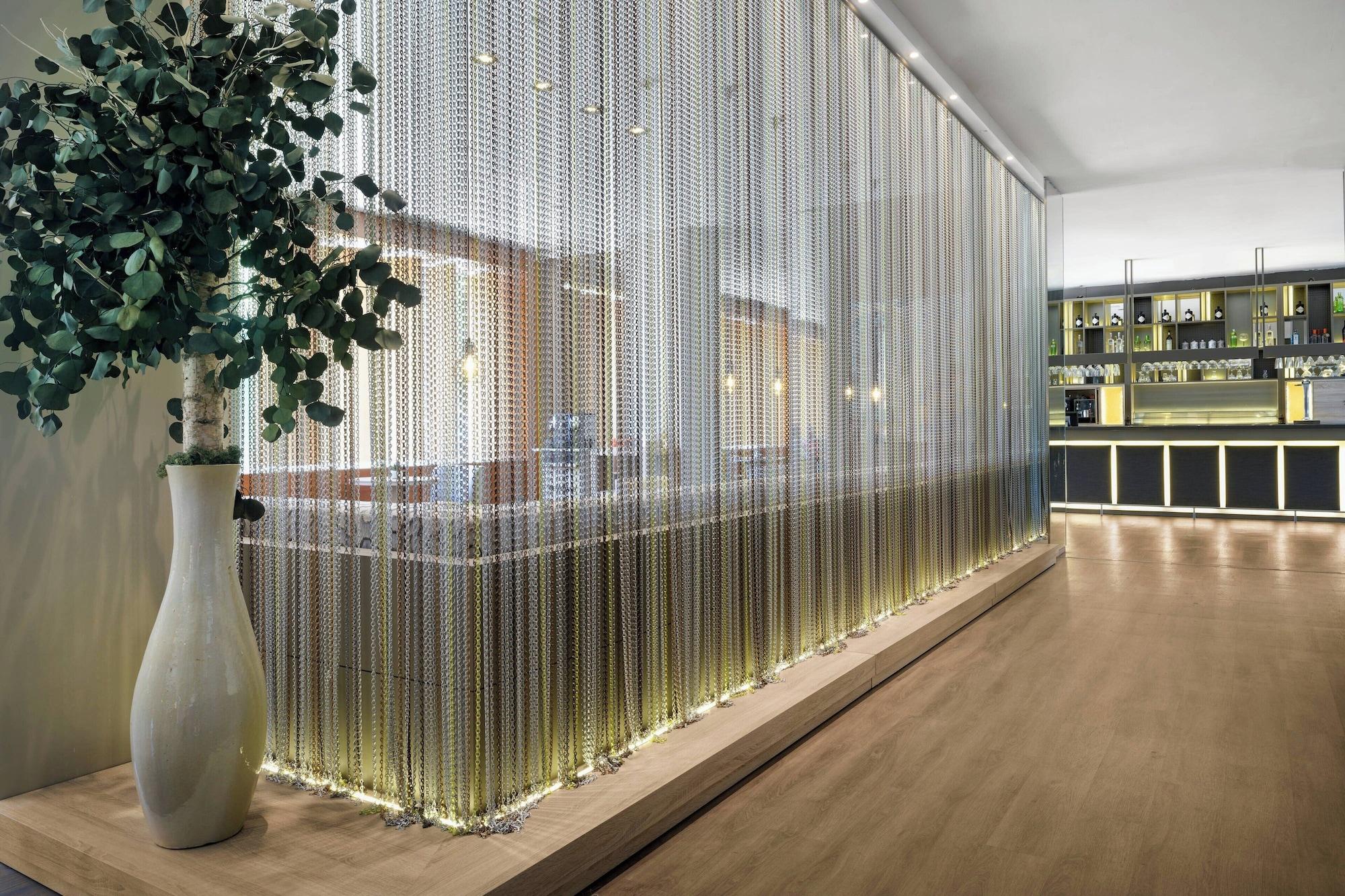 Bar/Salón AC Hotel Valencia by Marriott
