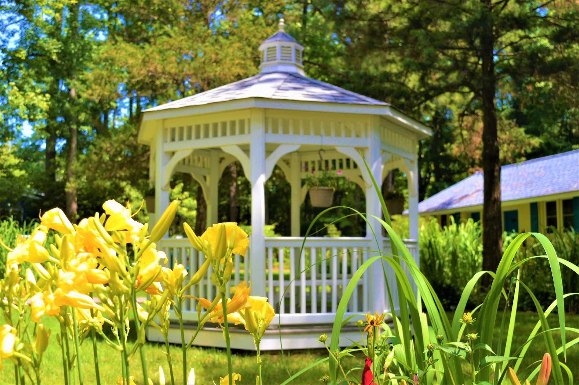 Varios Meris Gardens Bethany