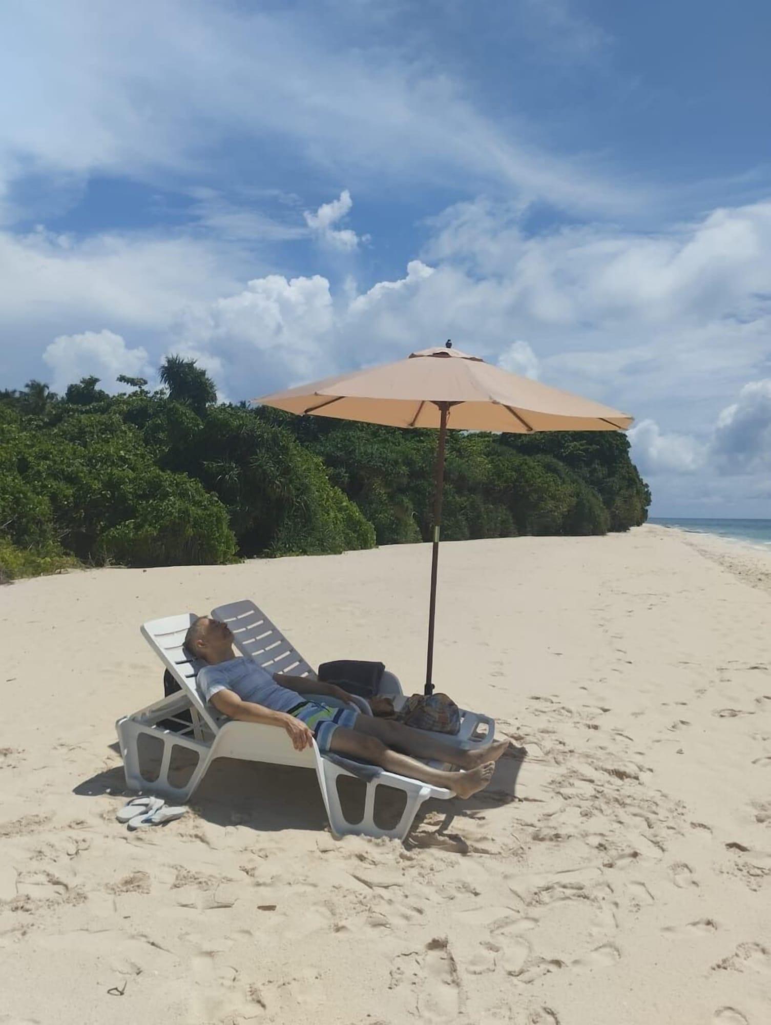 Vista Exterior Lhohi White Sand