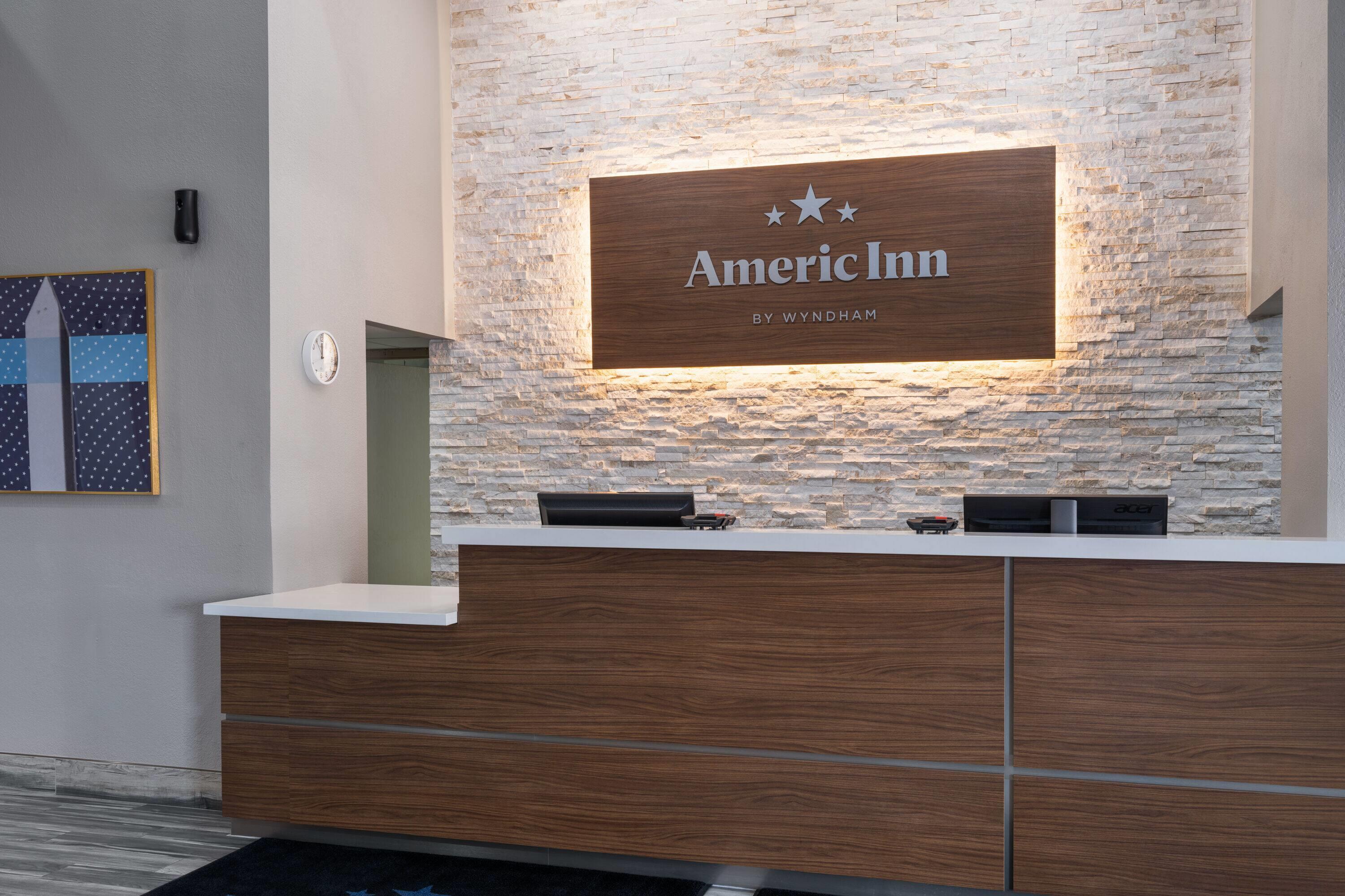 Vista Lobby AmericInn by Wyndham Urbana/Champaign University Area