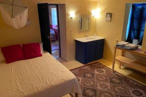 Renta temporal - 4 bedroom stone villa with pool and sea views in the Peloponnese, Greece