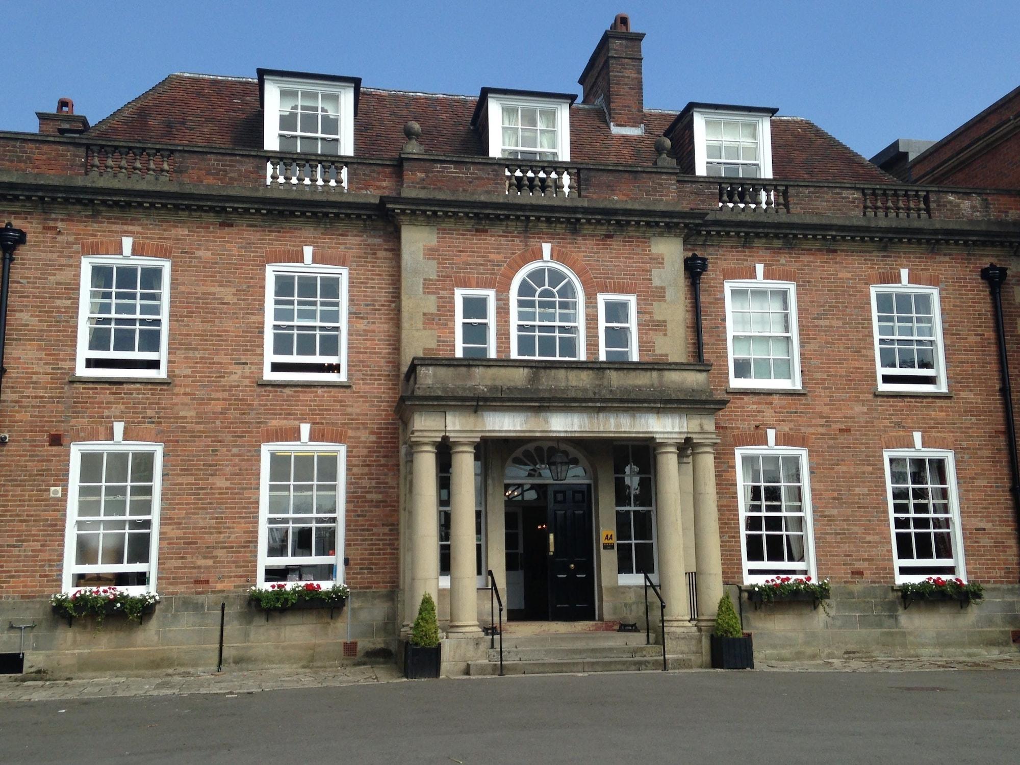 Vista Exterior Bannatyne Spa Hotel Hastings