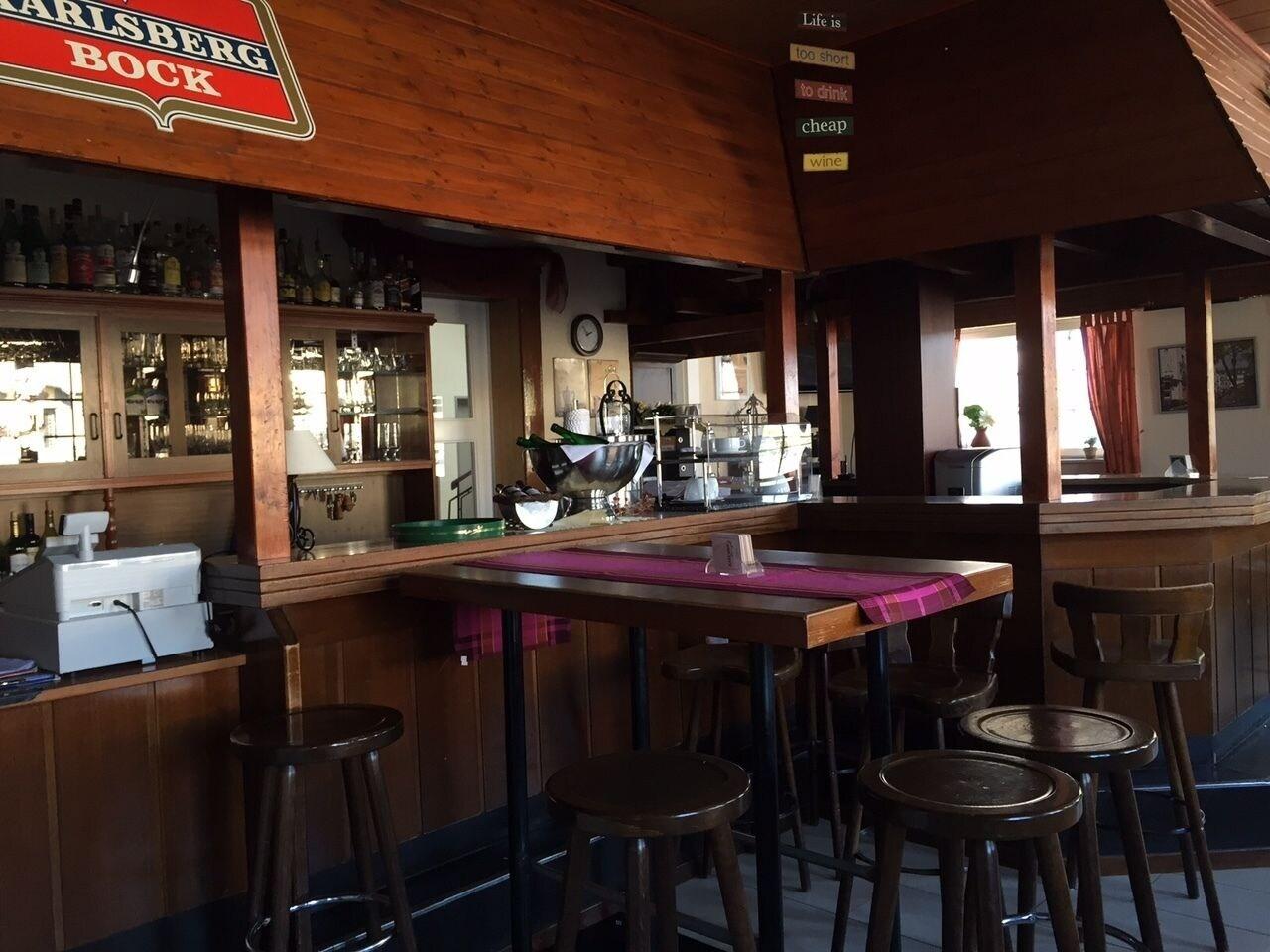 Bar/Salón Bahnhof-Hotel Saarlouis