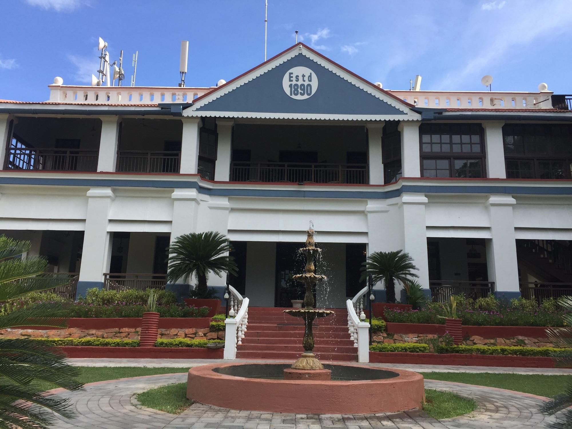 Vista Exterior Gateway Madurai