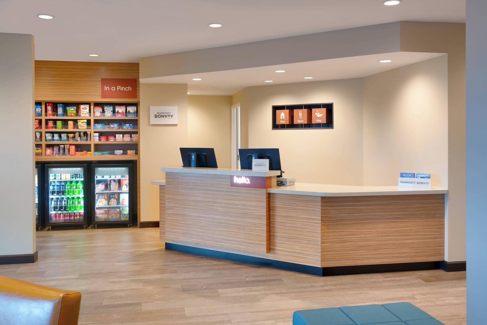Vista Lobby TownePlace Suites by Marriott Salt Lake City Draper