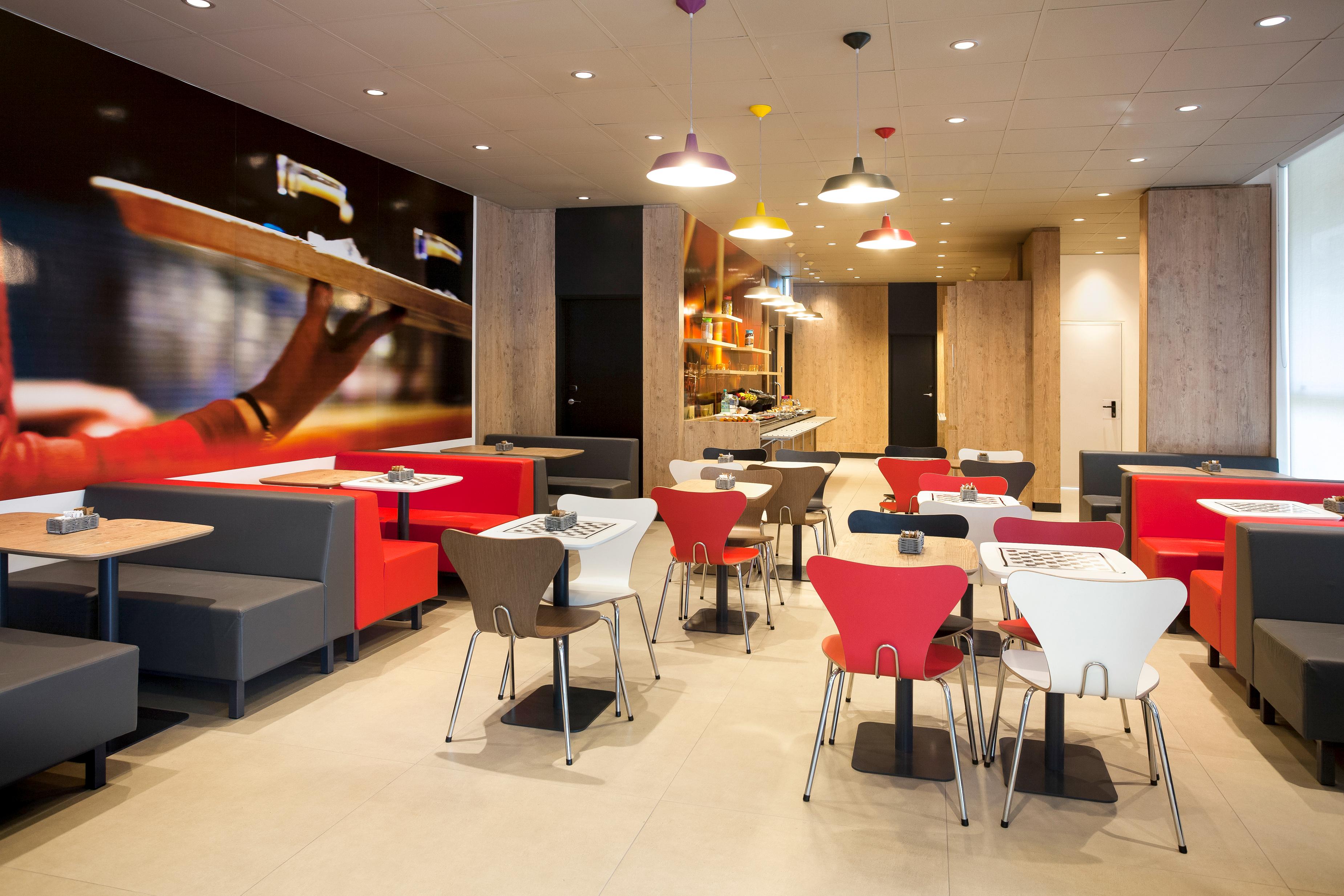 Restaurant IBIS PARANAGUA