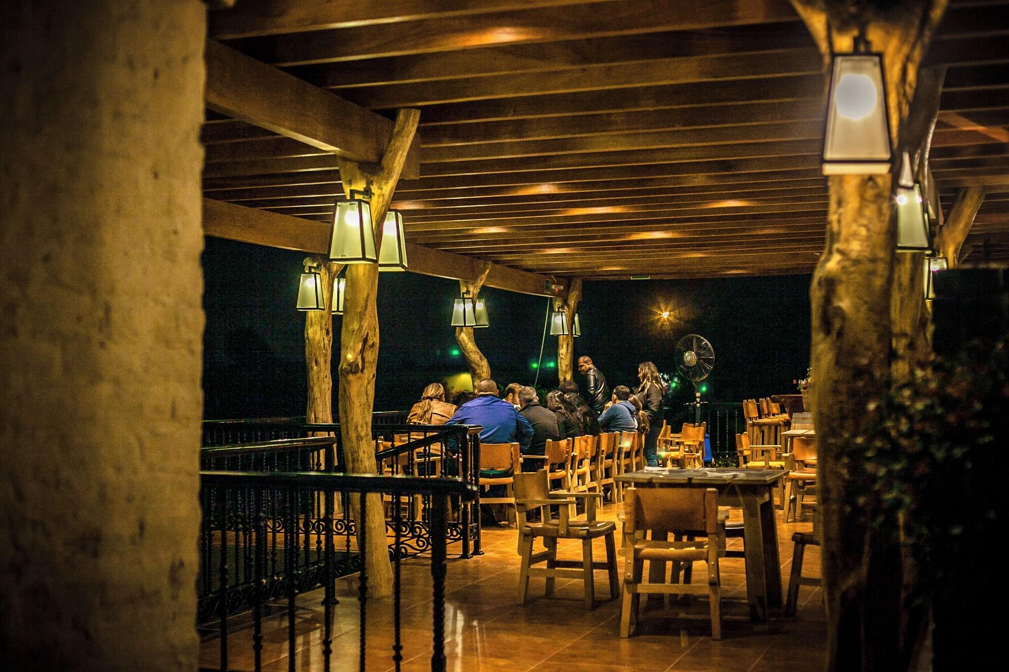 Restaurant Hotel & Hacienda La Caravedo