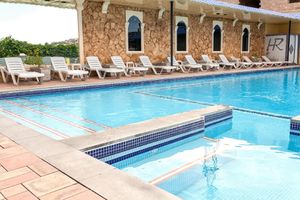 Alojamiento - Regineh Hotel