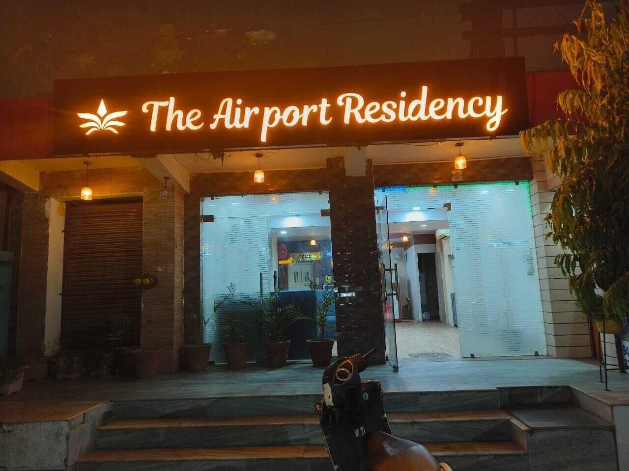 Vista Exterior The Airport Residency