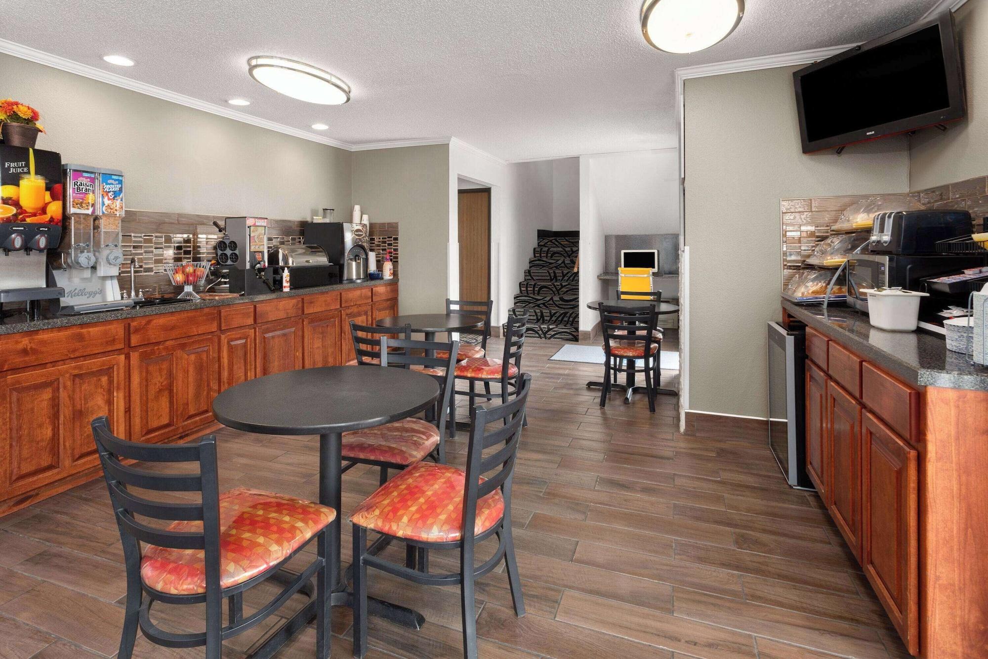 Restaurant Days Inn by Wyndham Ogallala