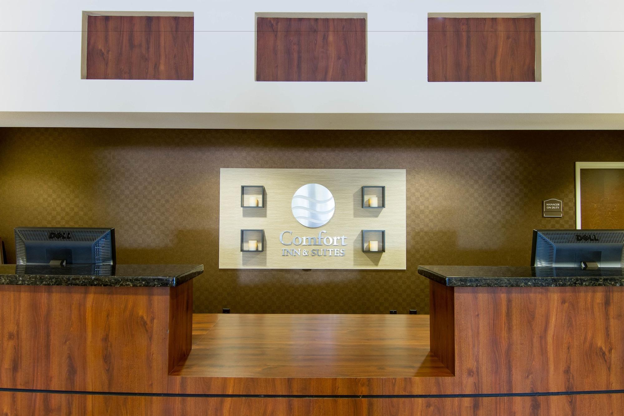 Vista Lobby Comfort Inn & Suites Fort Myers Airport