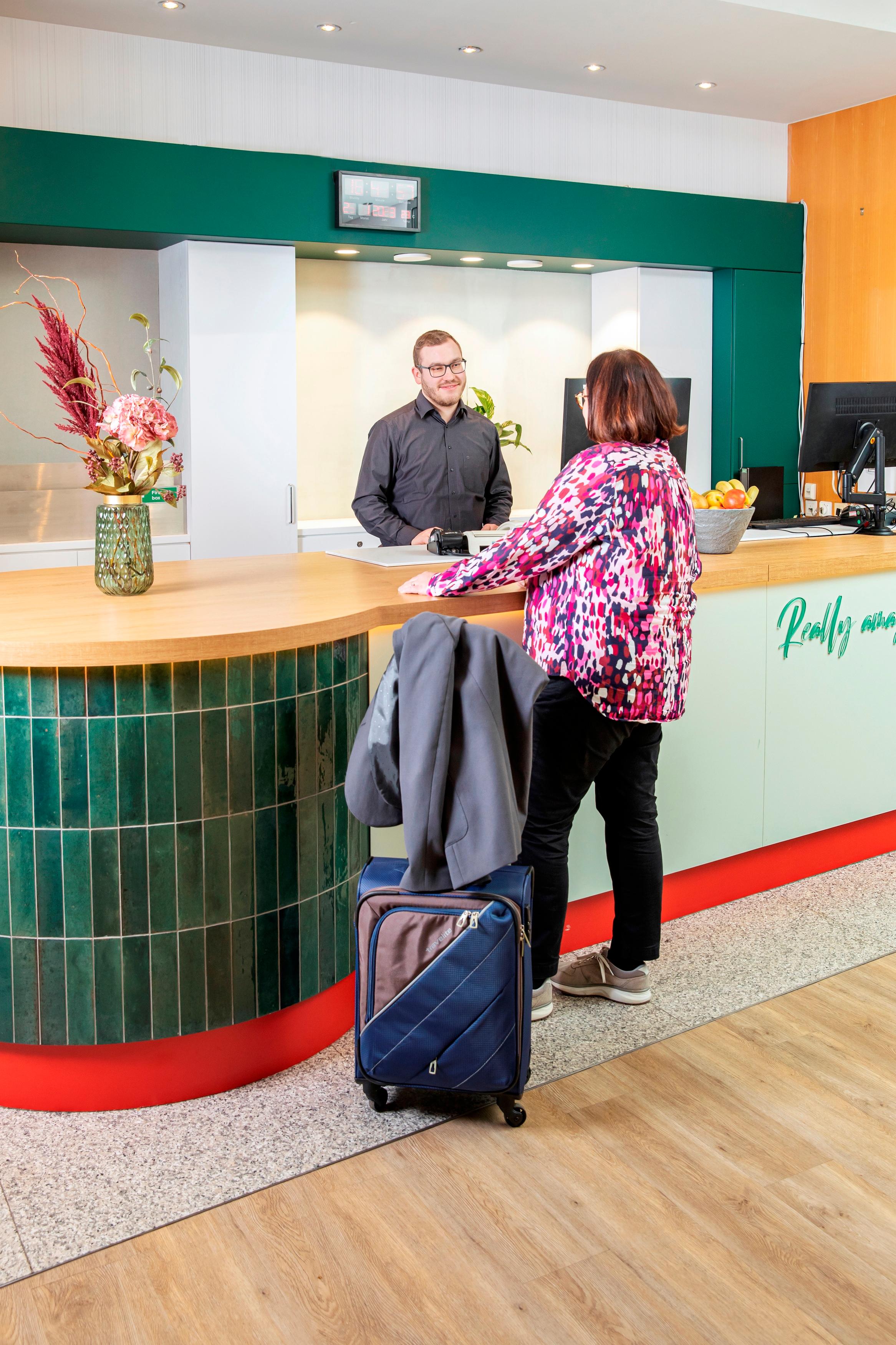 Vista Lobby ACHAT Hotel Stuttgart Airport Messe