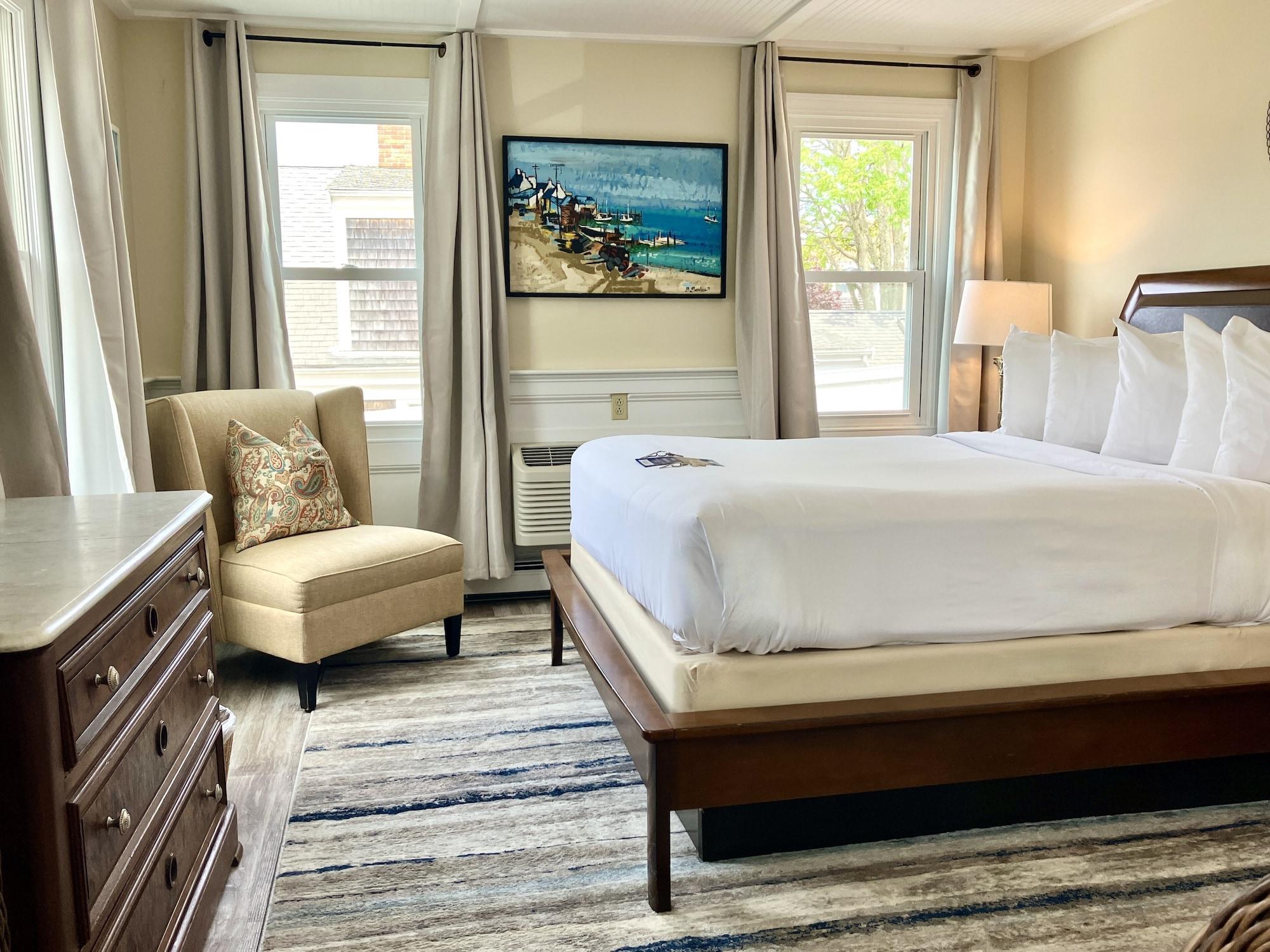 Varios Inn at 7 Central