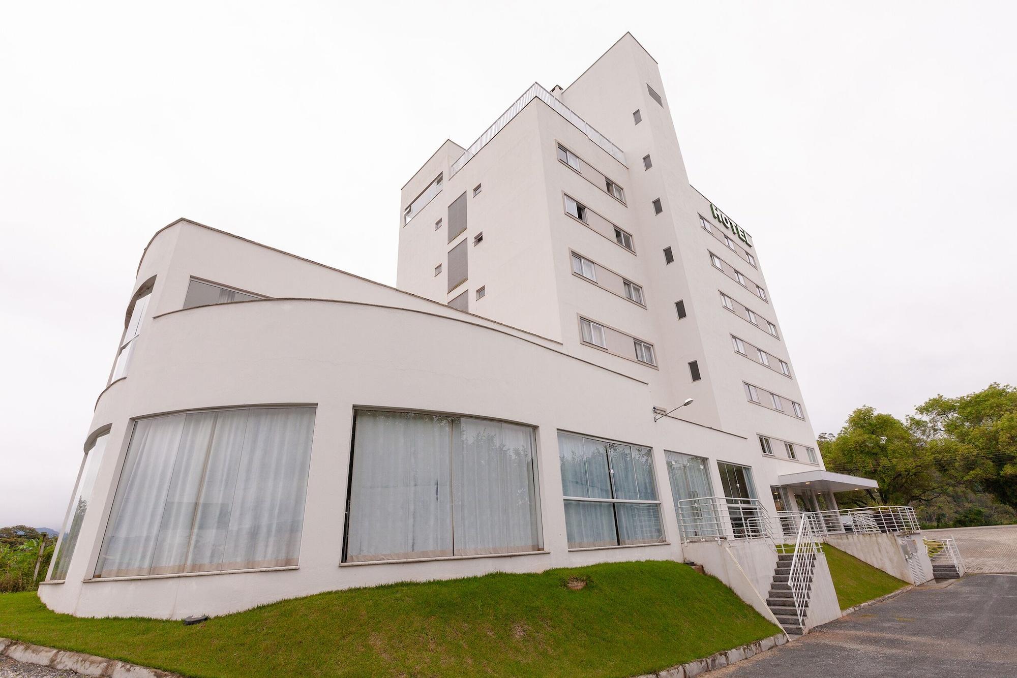 Vista Exterior Tri Hotel São João Batista