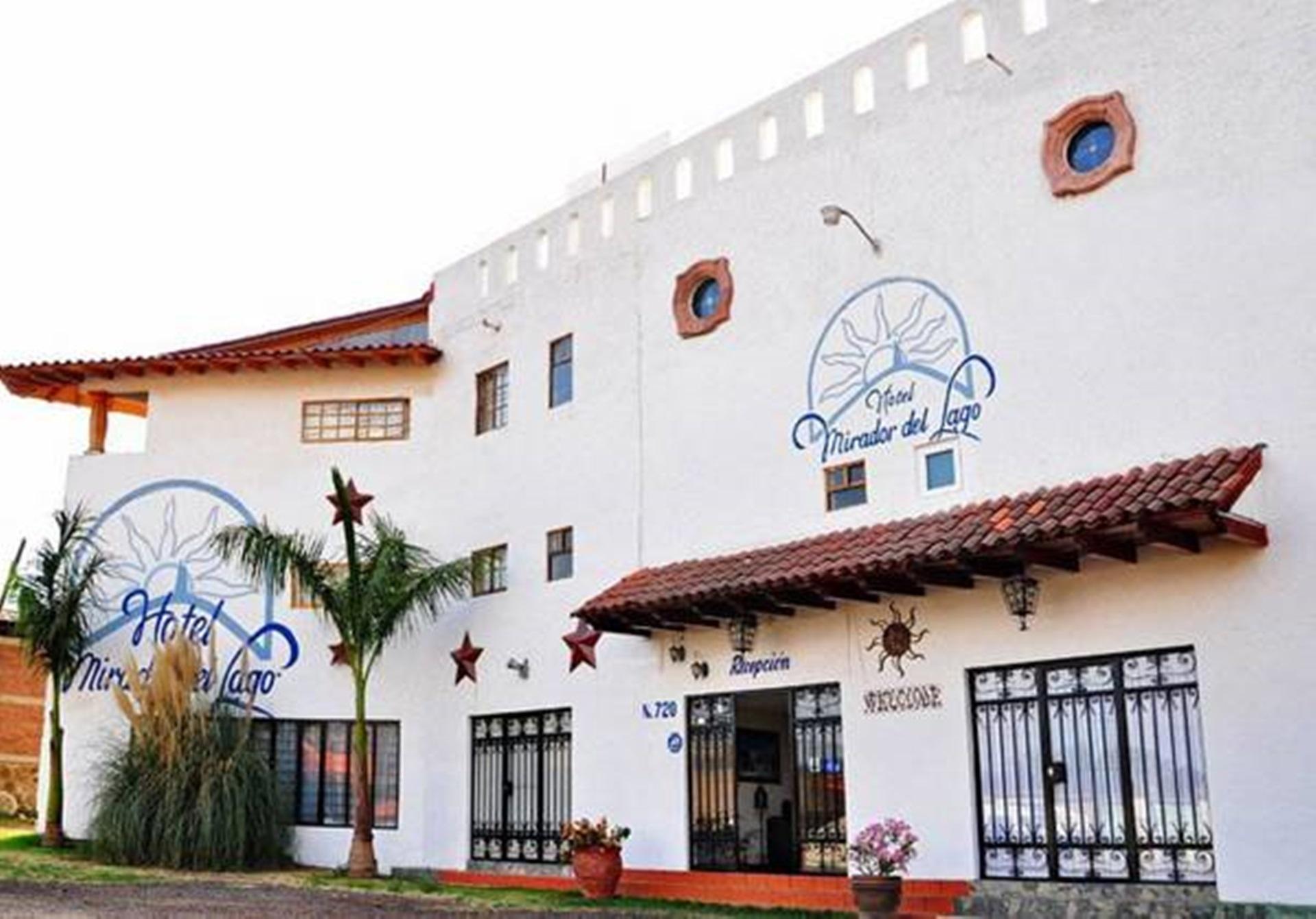Vista Exterior Hotel Mirador del Lago