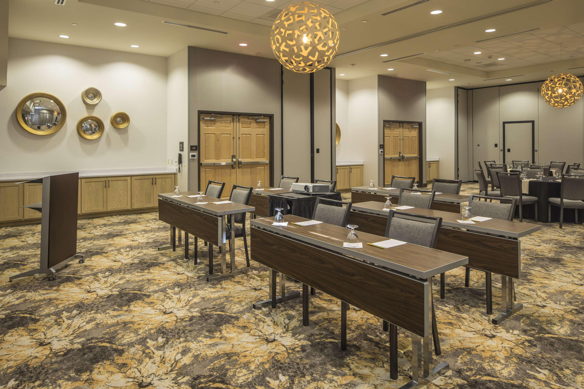 Centro de Negocios Hilton Garden Inn Pittsburgh Airport