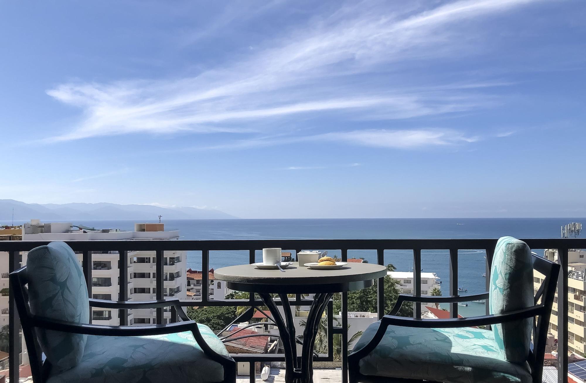 Playa Pinnacle Resorts 179 - Adults Only