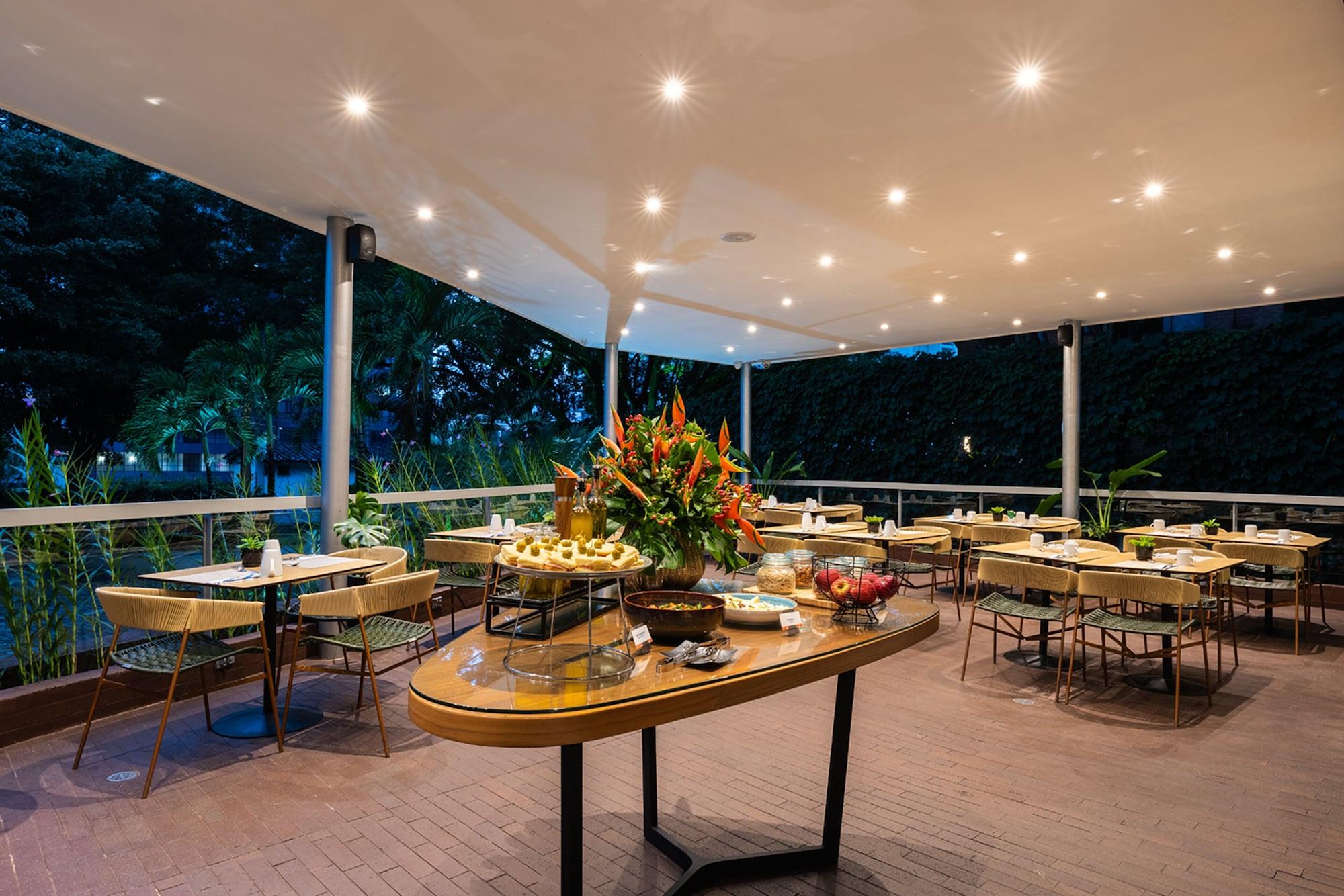 Restaurant Hotel Estelar Blue