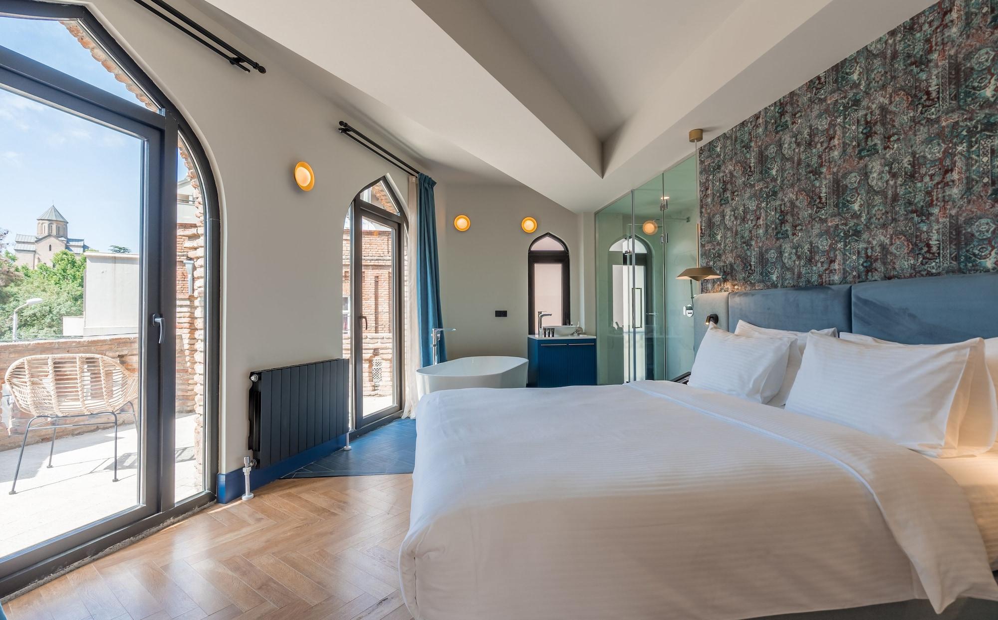 Varios Hotel Abanotubani