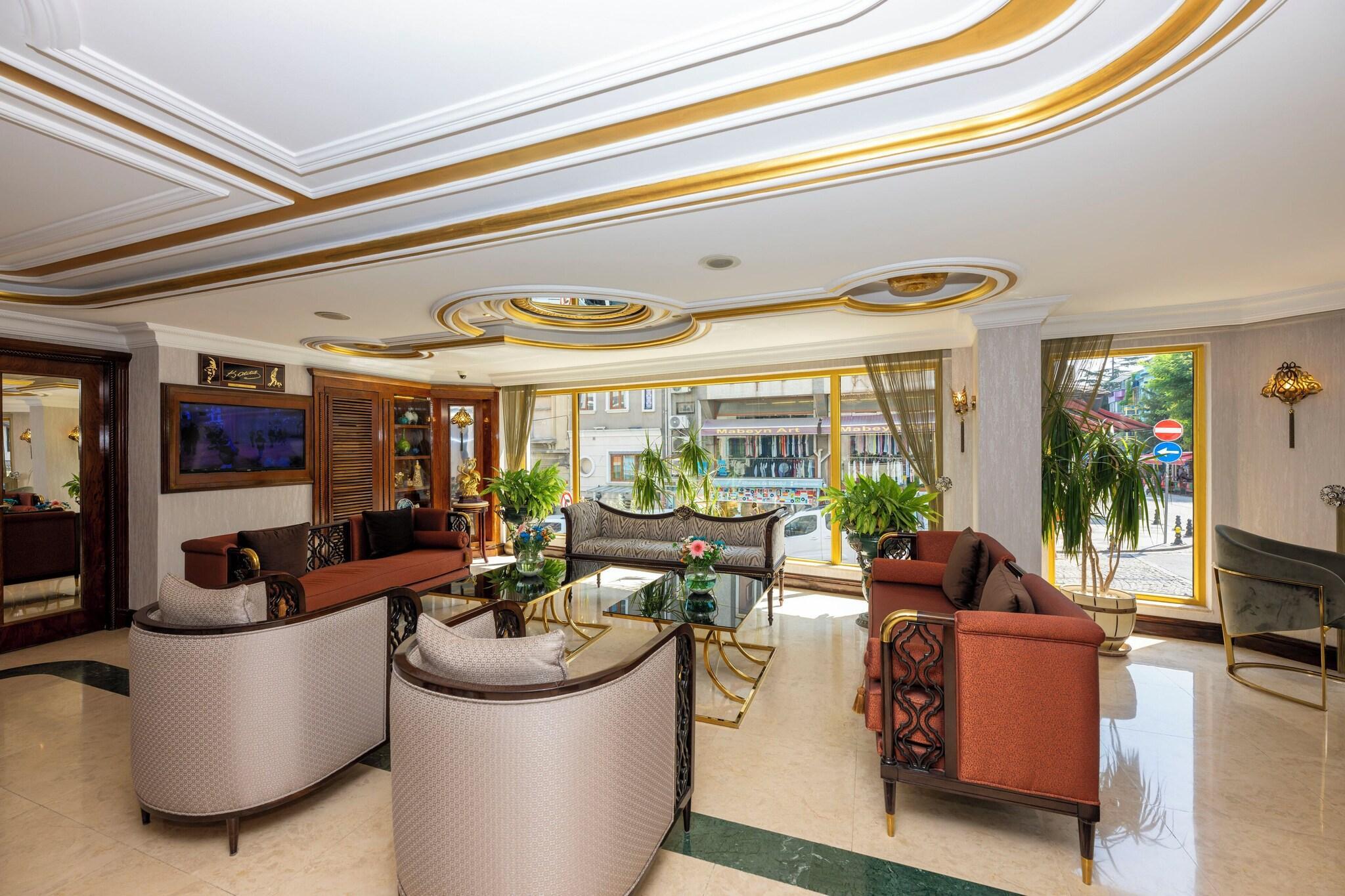 Vista Lobby Arden City