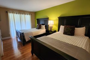 Alquiler Vacacional - Beautiful Lakefront Villa - 5 Minutes to the Attractions!