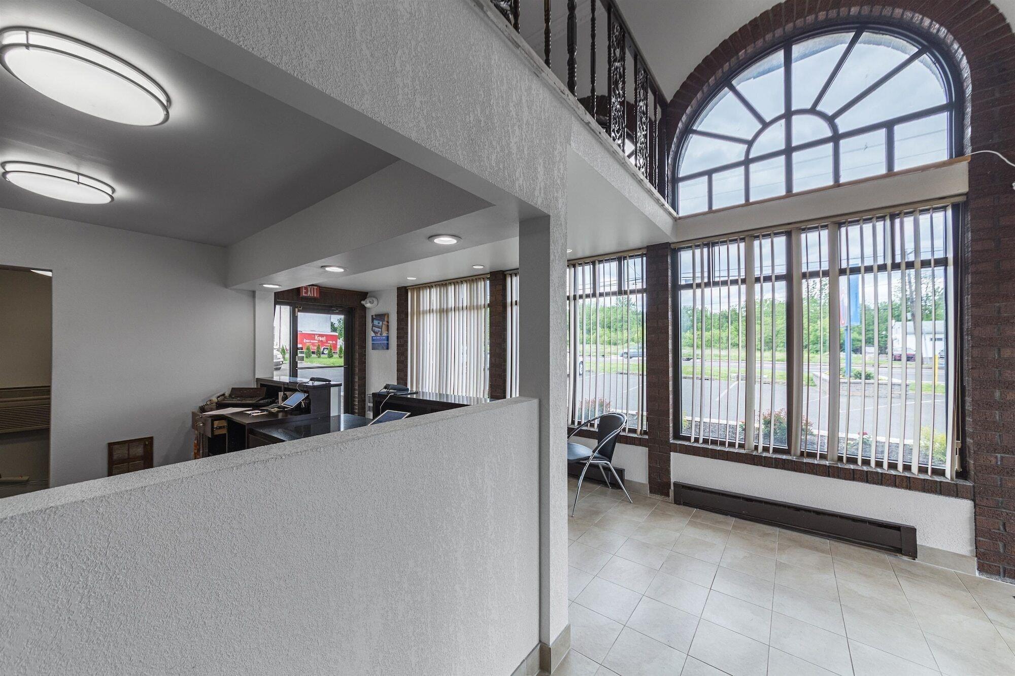 Vista Lobby Motel 6 Warminster, PA