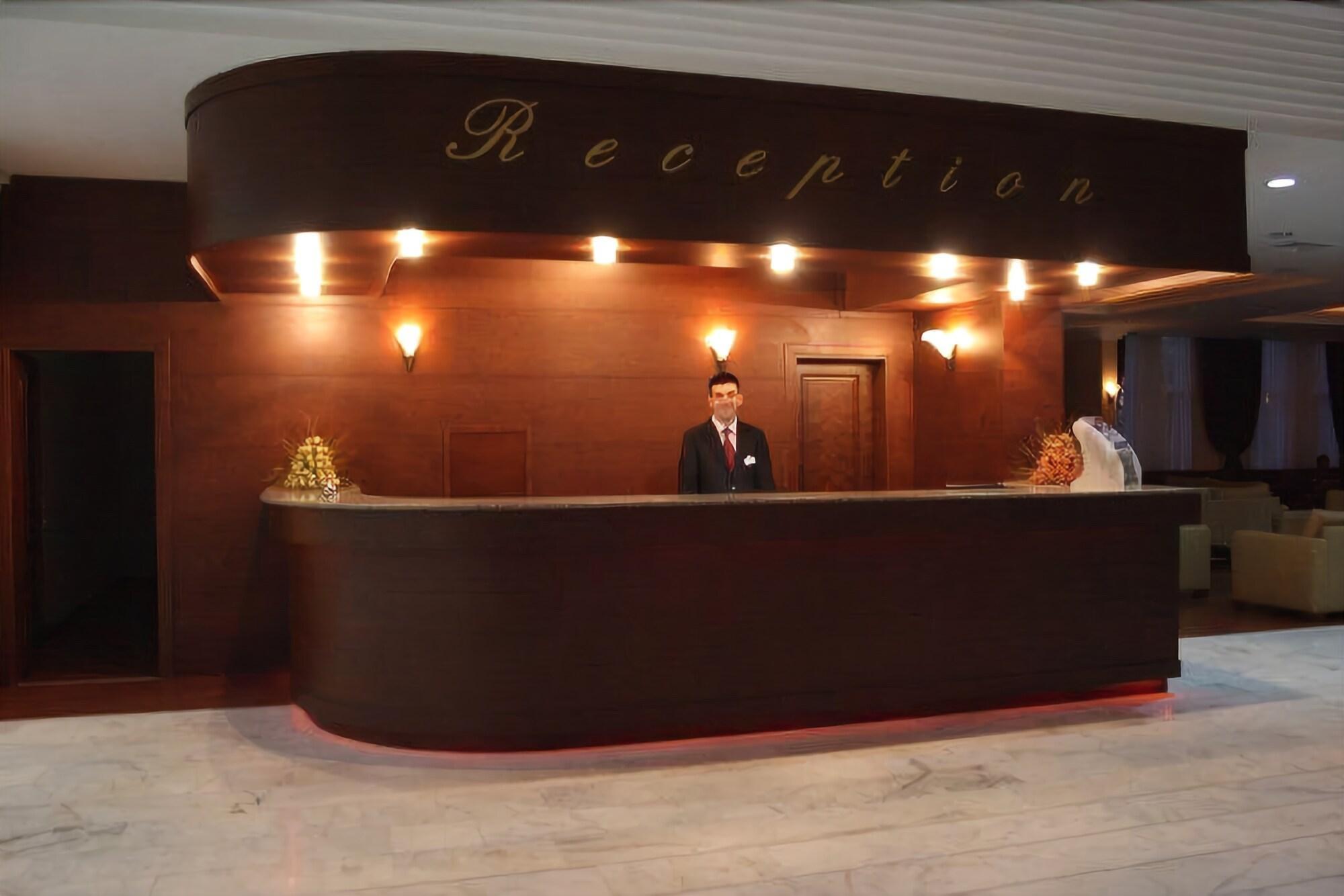 Vista Lobby Sarp Hotel