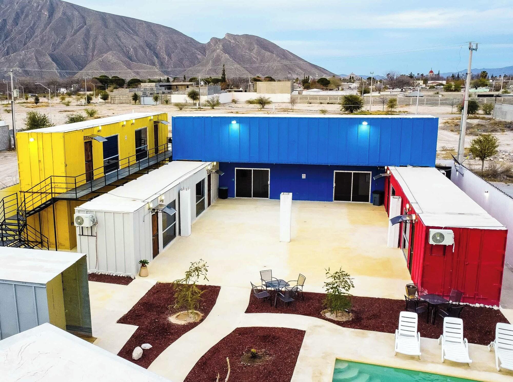 Varios Vagón Resort