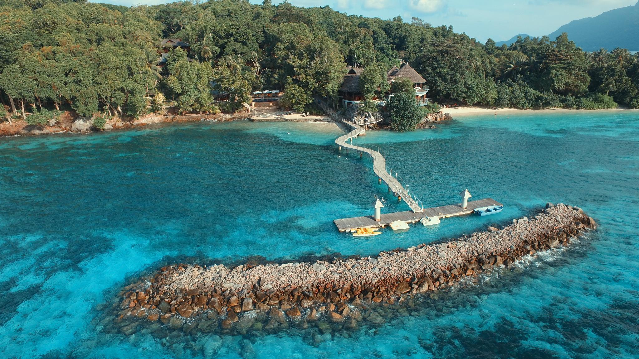 Vista Exterior Cerf Island Resort