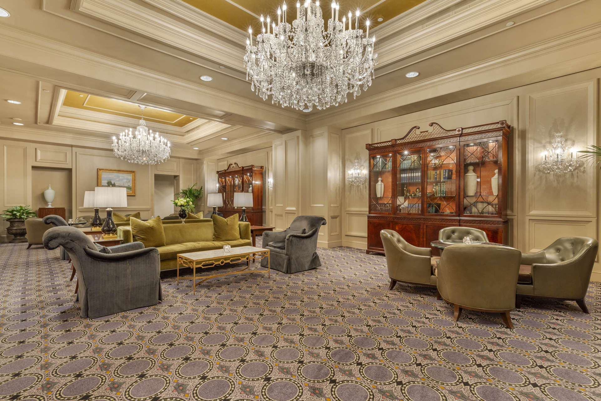 Vista Lobby Omni Shoreham Hotel