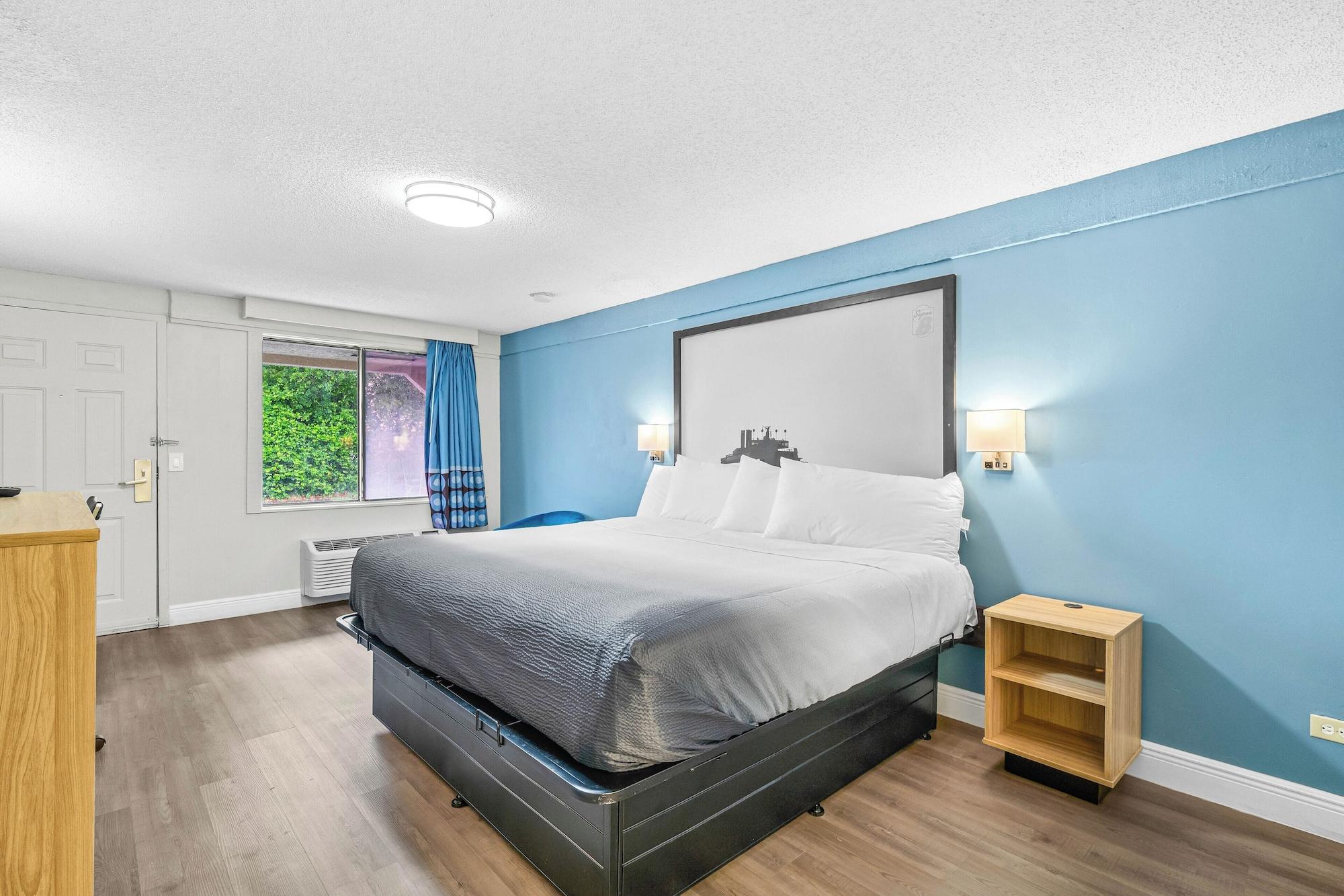 Habitación Super 8 by Wyndham Lantana West Palm Beach