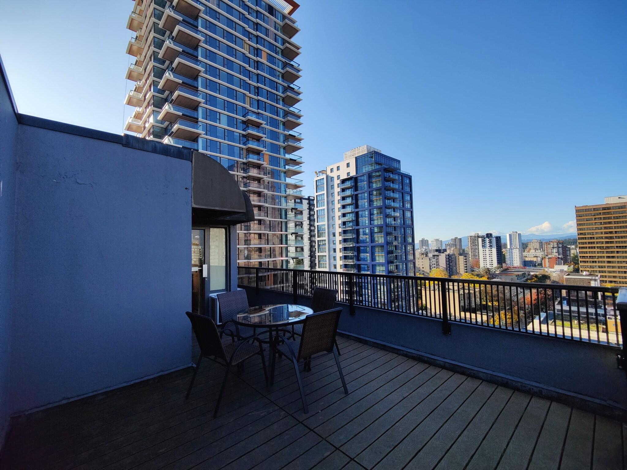 Varios Divya Sutra Suites on Robson Downtown Vancouver